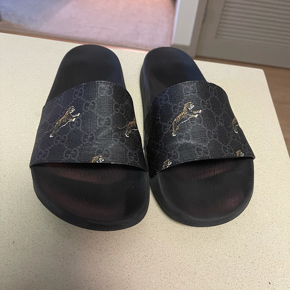 Gucci Men slides black ❤️